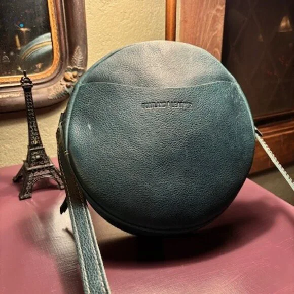 Portland Leather Circle Crossbody ~ Lagoon in Large Version (9 inches) - Picture 4 of 4